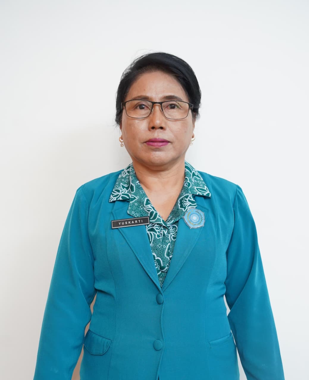 Ny. Dra. Yuskarti